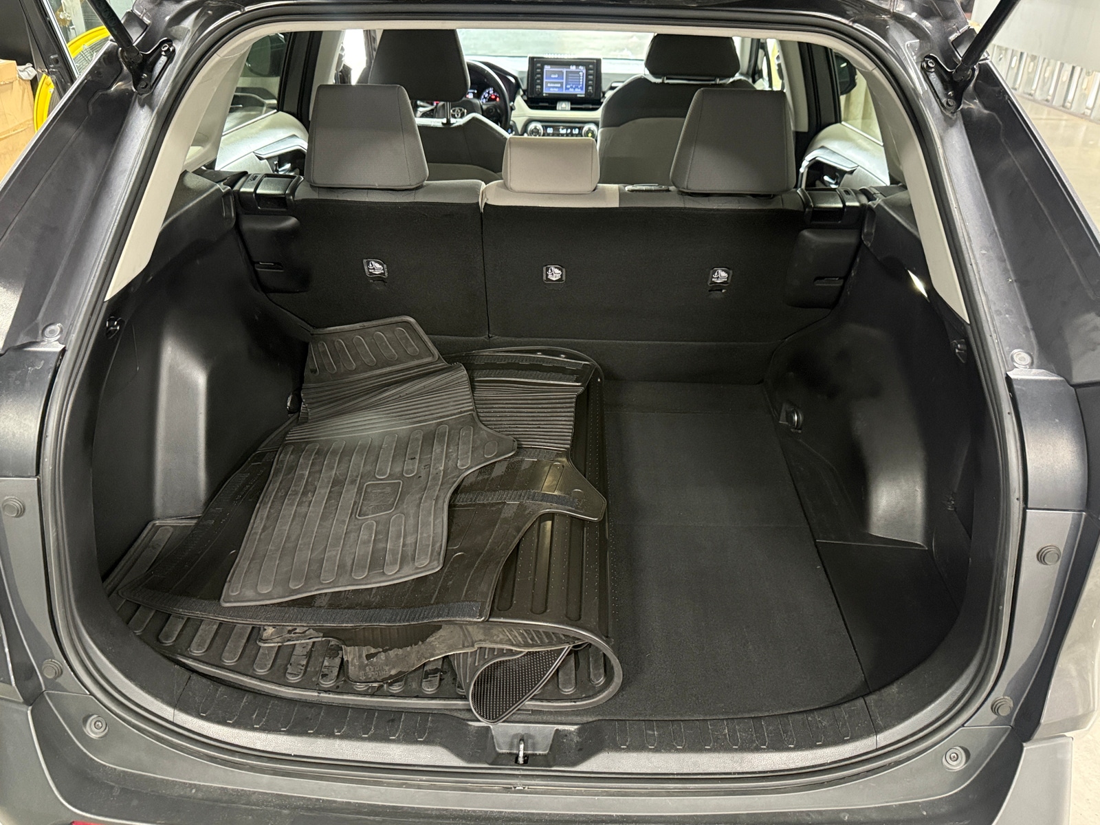 Thumbnail: 2022 Toyota RAV4 - 7