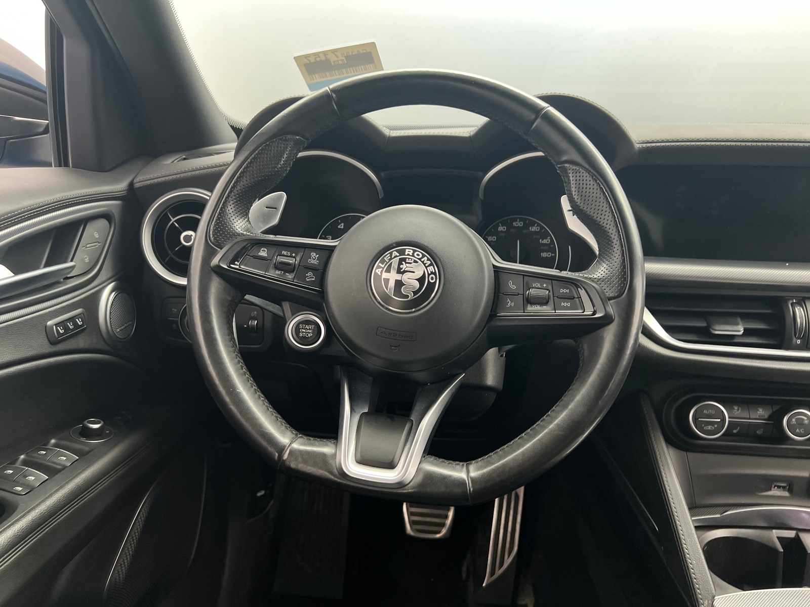 Thumbnail: 2022 Alfa Romeo Stelvio - 4