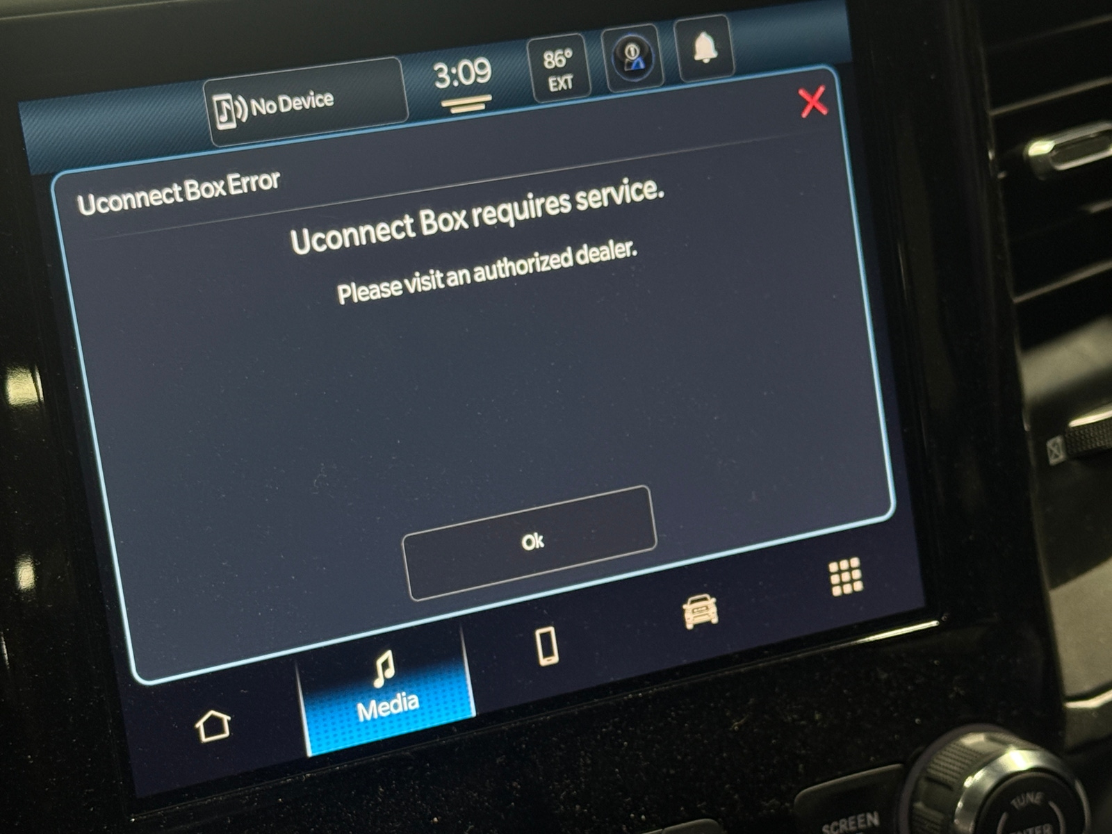 Thumbnail: 2025 RAM 1500 - 3