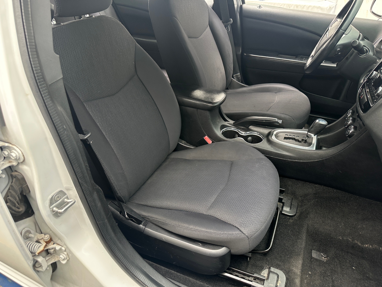Thumbnail: 2014 Chrysler 200 - 2