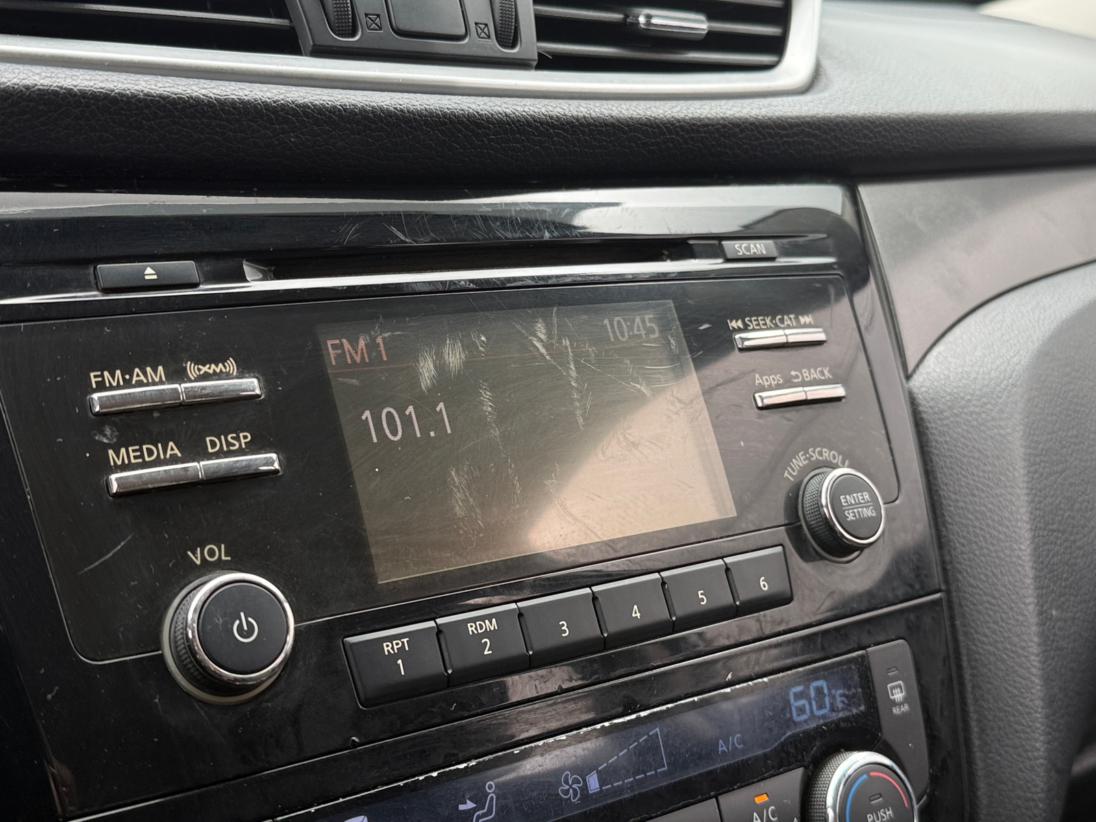 Thumbnail: 2016 Nissan Rogue - 4