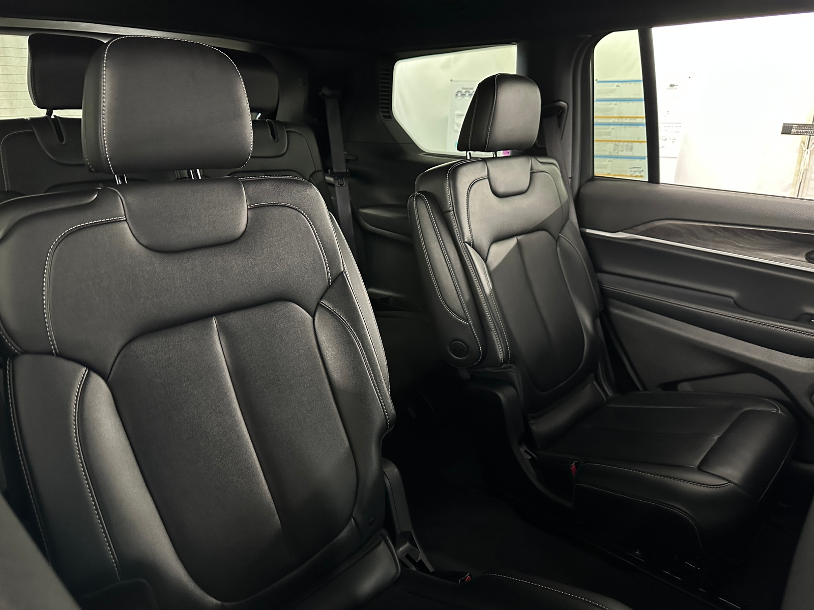 Thumbnail: 2024 Jeep Grand Cherokee L - 5