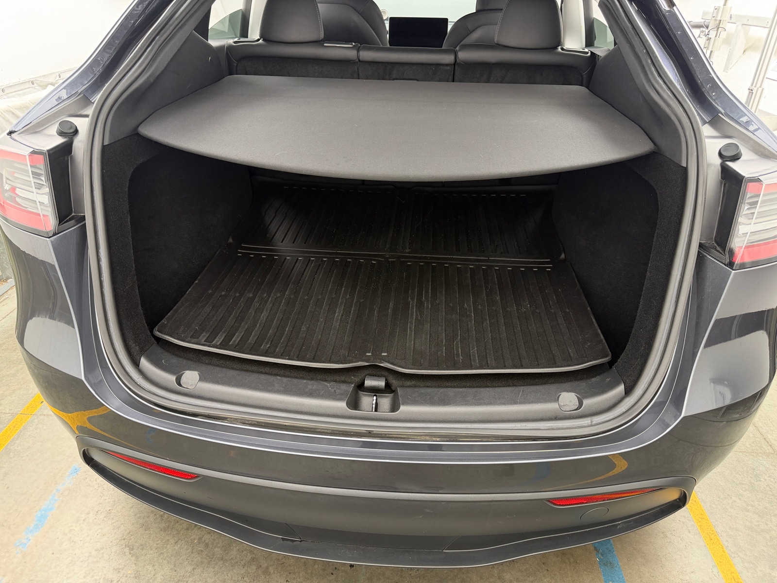 Thumbnail: 2023 Tesla Model Y - 6