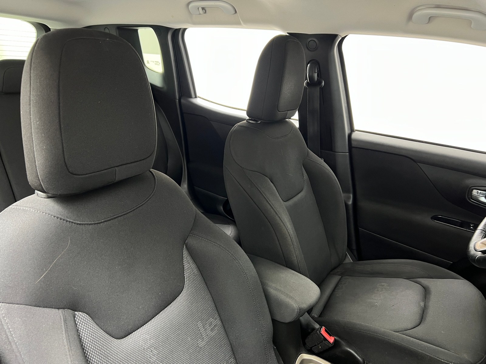 Thumbnail: 2017 Jeep Renegade - 2