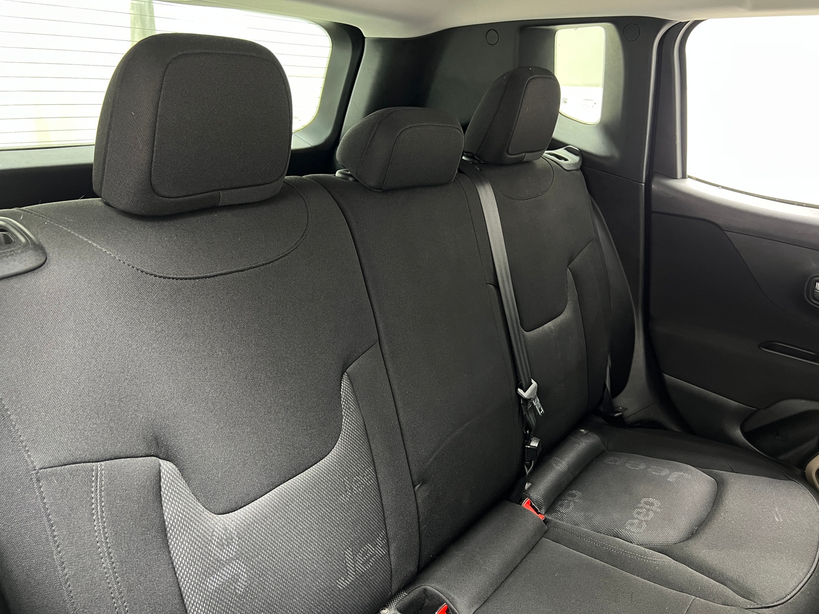 Thumbnail: 2017 Jeep Renegade - 6