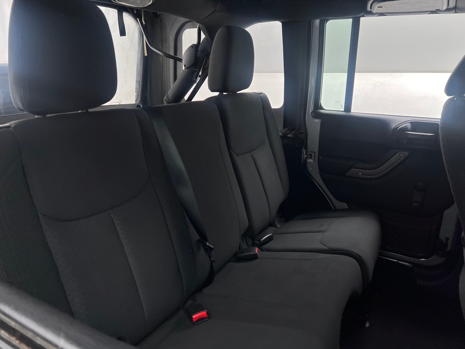 Thumbnail: 2016 Jeep Wrangler - 6