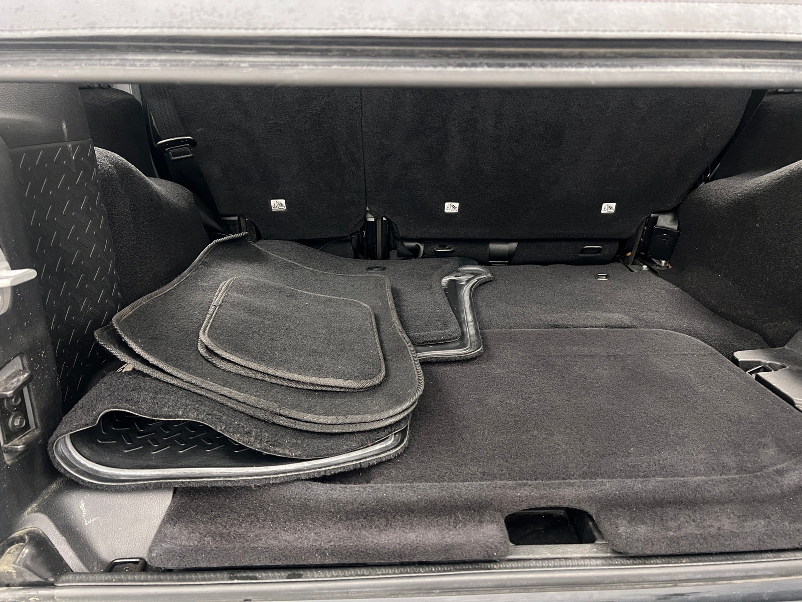 Thumbnail: 2016 Jeep Wrangler - 7