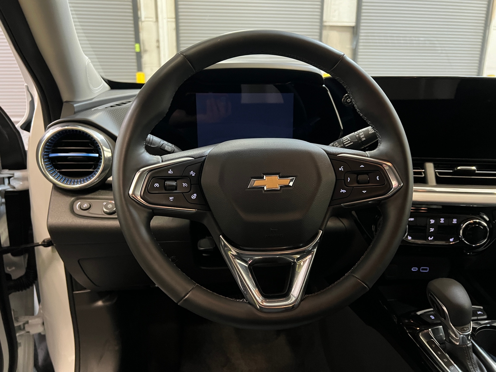 Thumbnail: 2025 Chevrolet Trax - 5