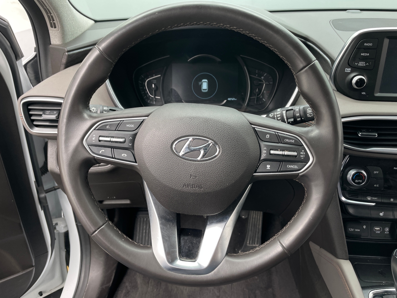 Thumbnail: 2020 Hyundai Santa Fe - 5