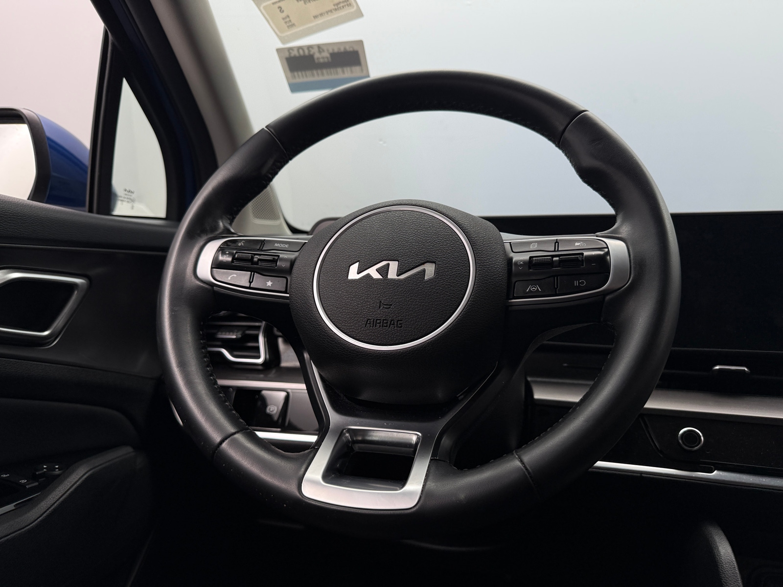 Thumbnail: 2023 Kia Sportage - 4