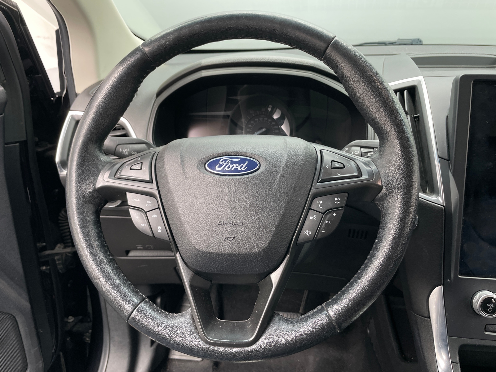 Thumbnail: 2022 Ford Edge - 4