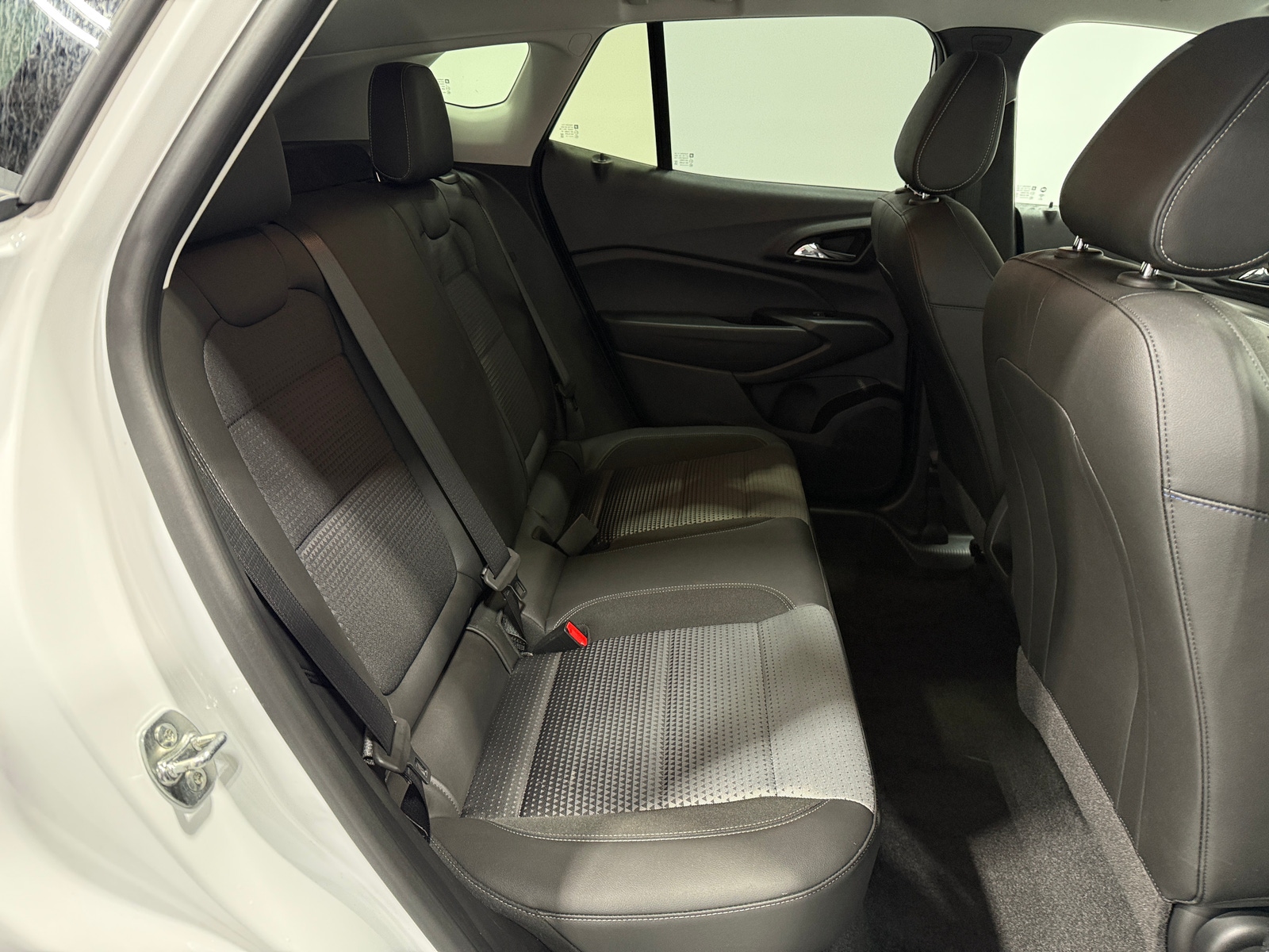 Thumbnail: 2025 Chevrolet Trax - 6