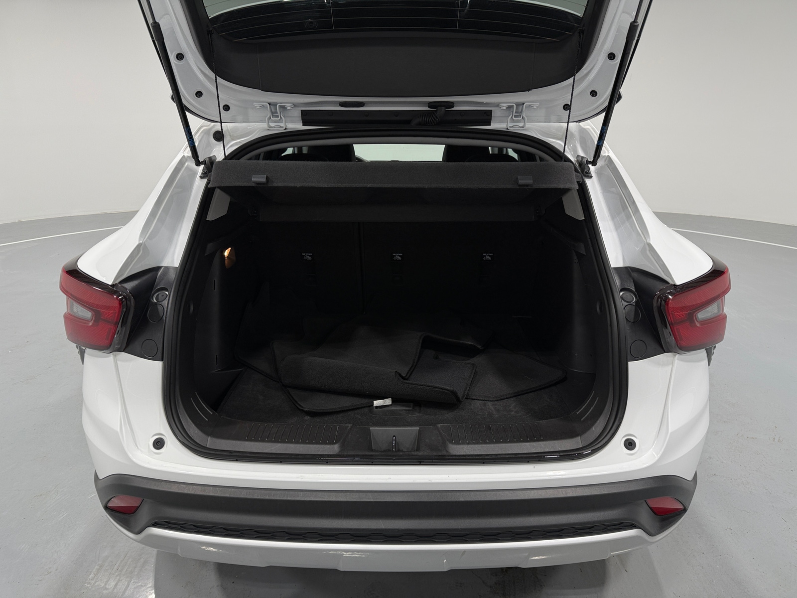 Thumbnail: 2025 Chevrolet Trax - 7