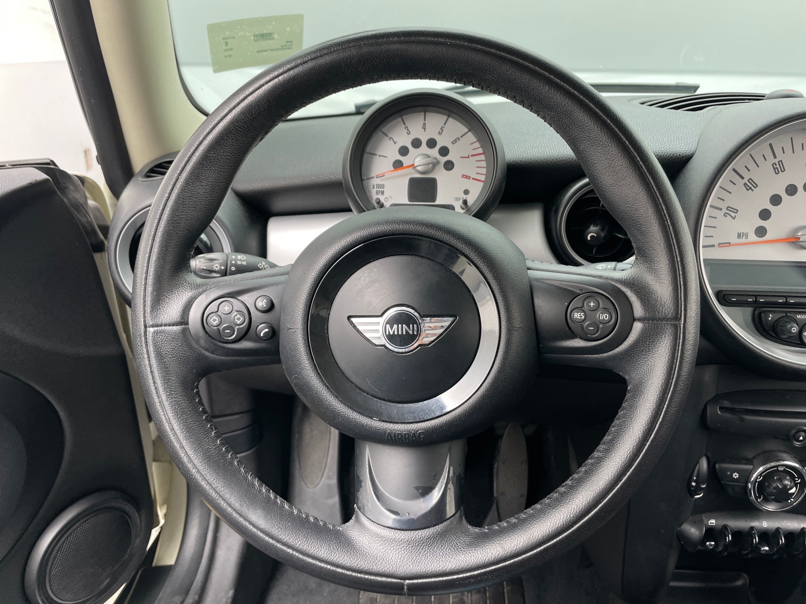 Thumbnail: 2012 MINI Cooper Hardtop - 4