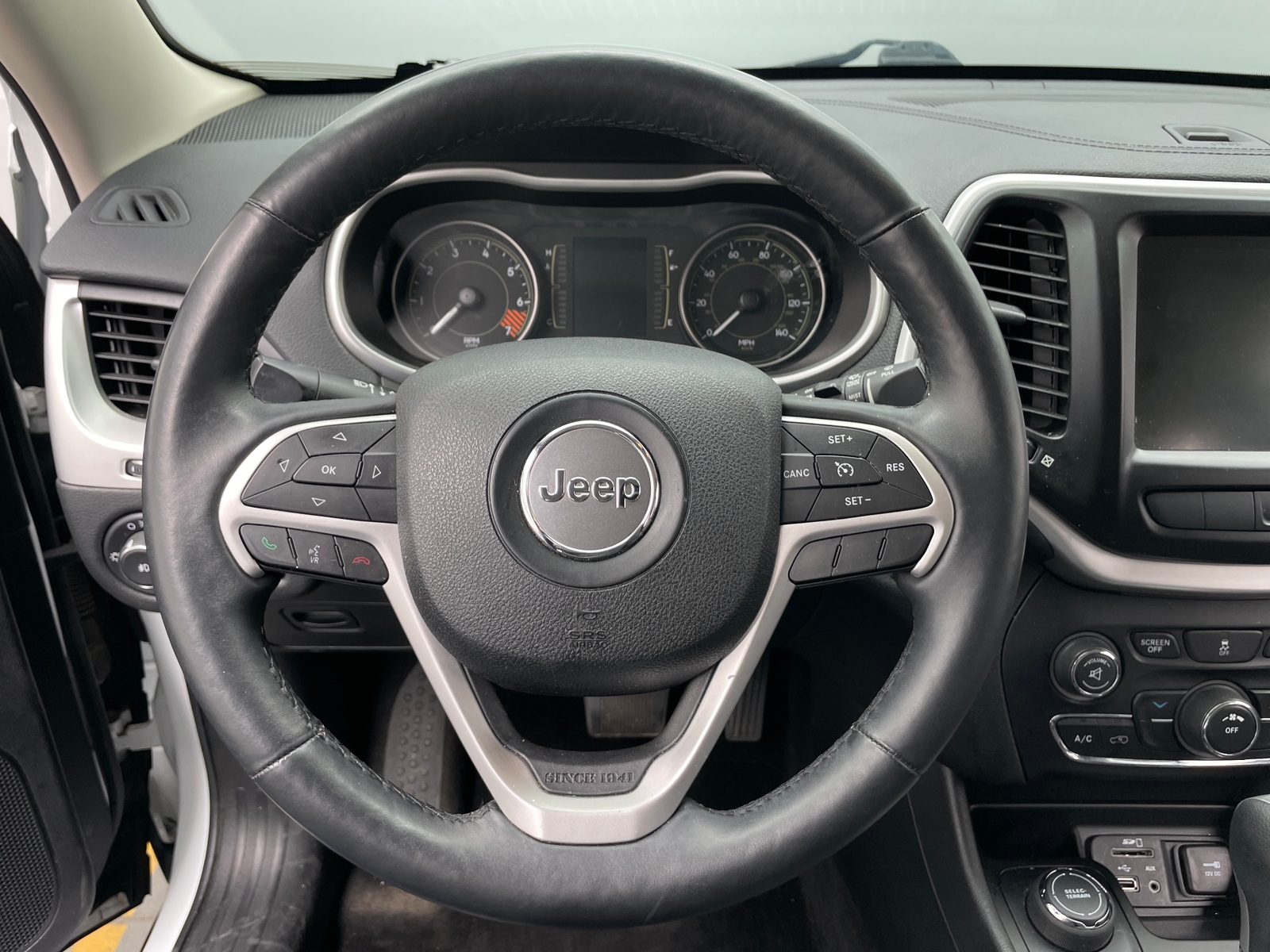 Thumbnail: 2014 Jeep Cherokee - 5