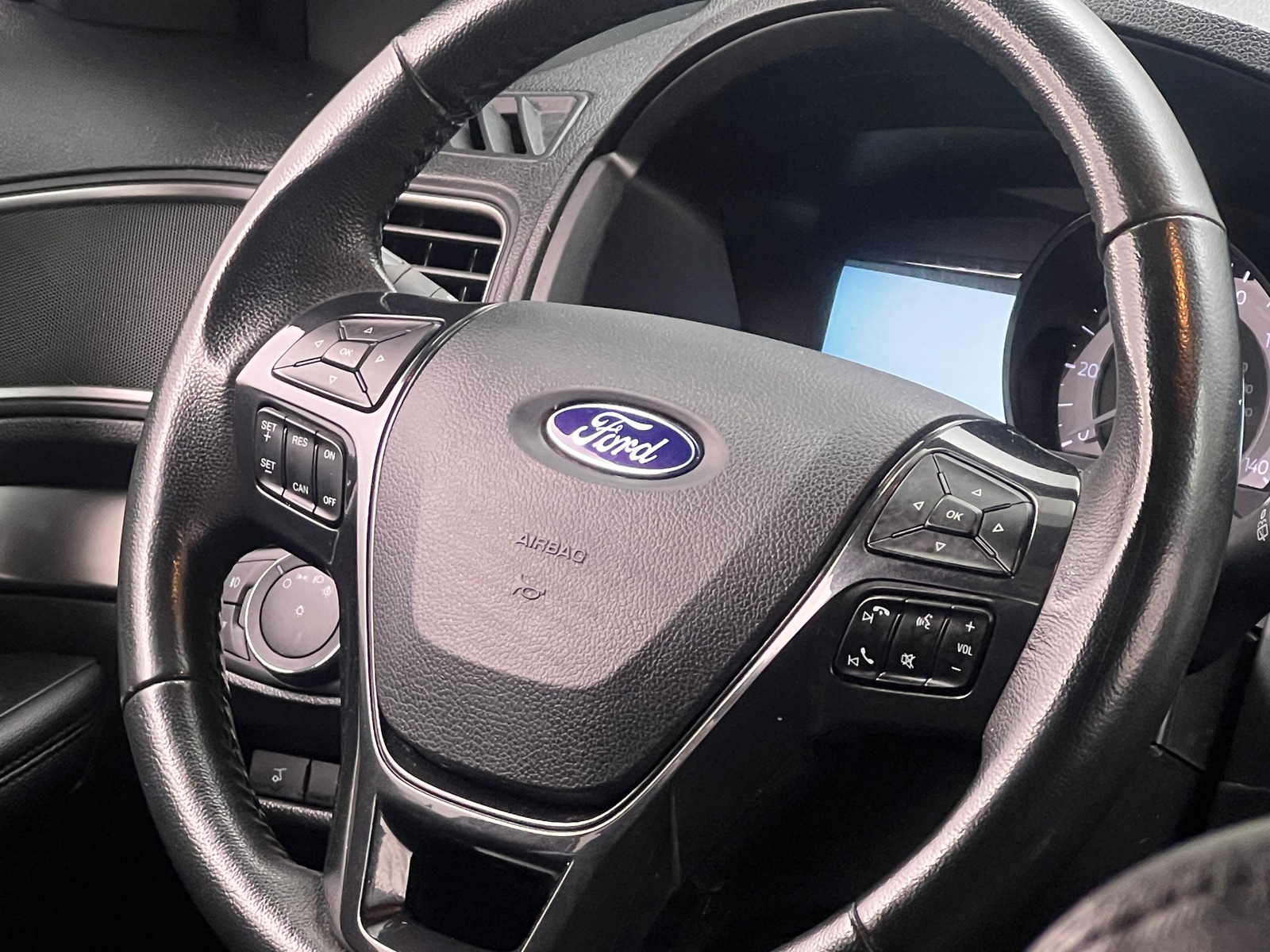 Thumbnail: 2018 Ford Explorer - 5