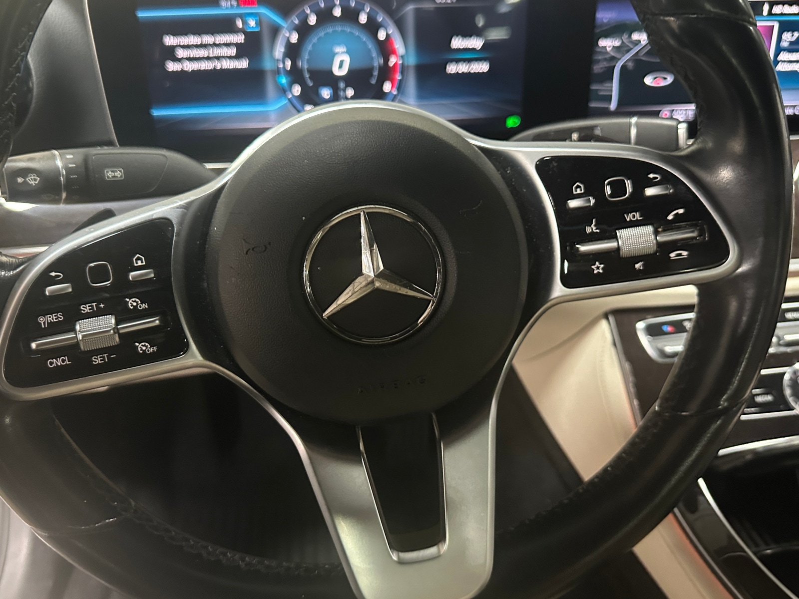 Thumbnail: 2020 Mercedes-Benz E-Class - 4