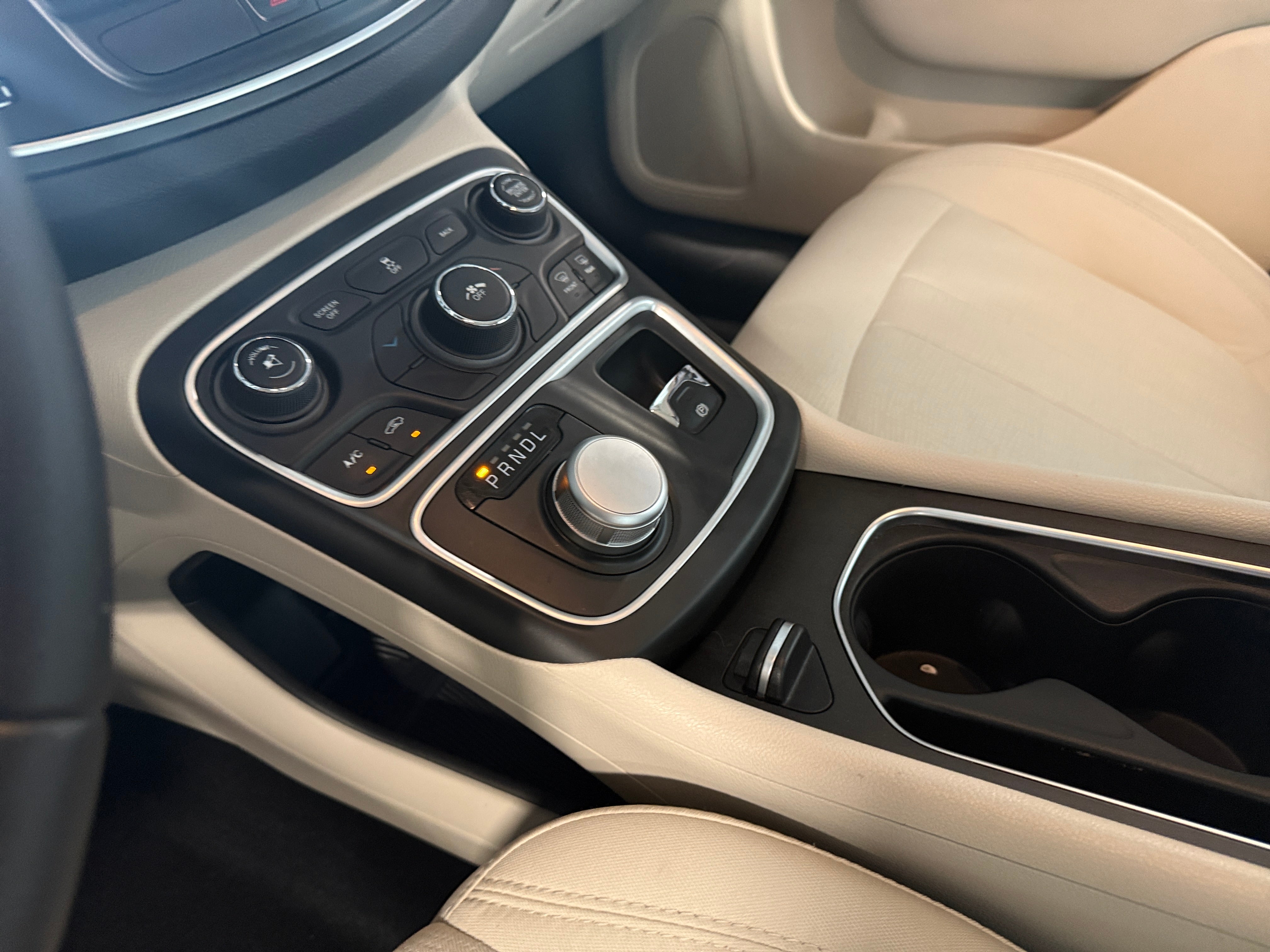 2016 Chrysler 200