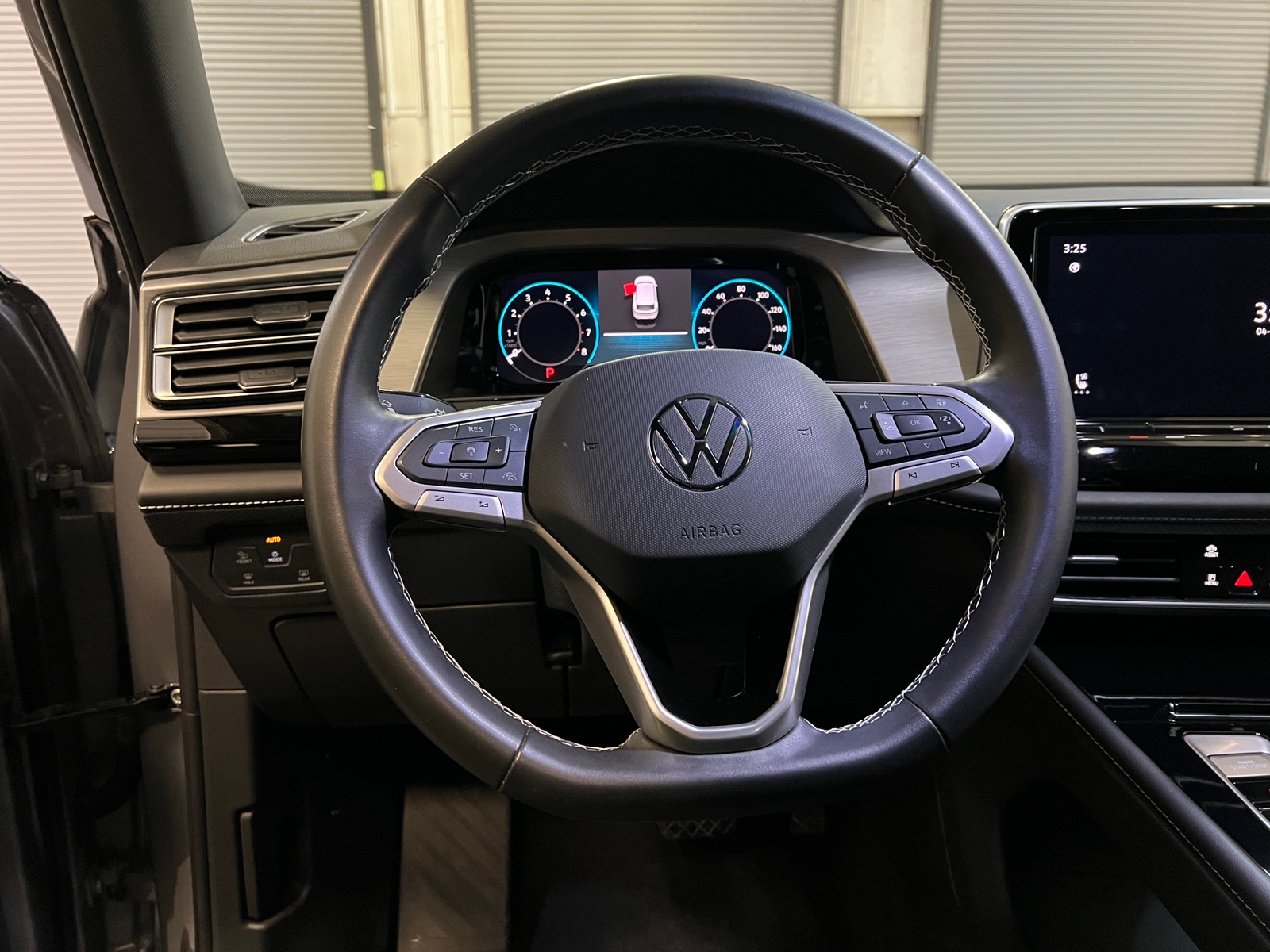 Thumbnail: 2025 Volkswagen Atlas - 4