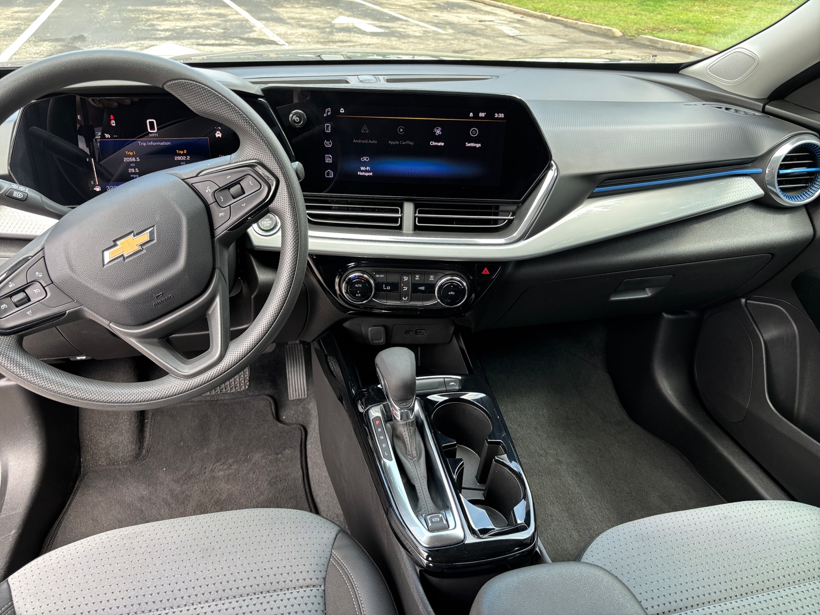 Thumbnail: 2025 Chevrolet Trax - 3