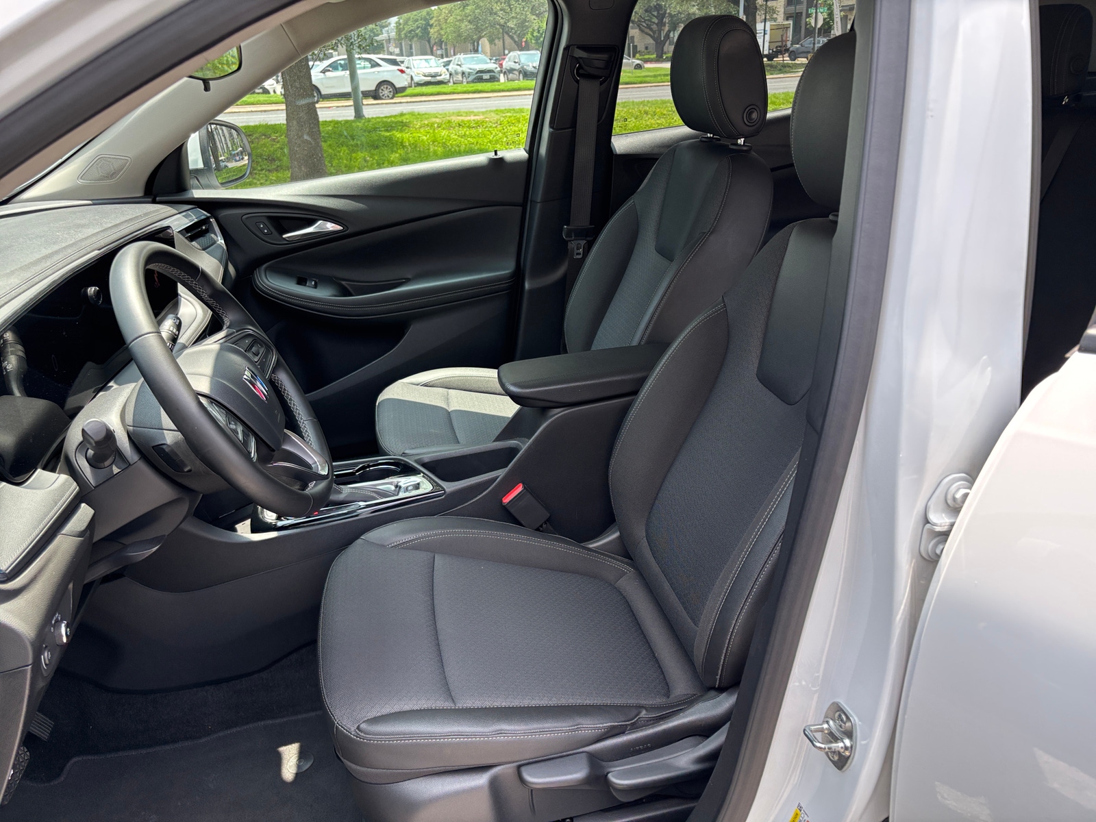 Thumbnail: 2025 Buick Encore GX - 2