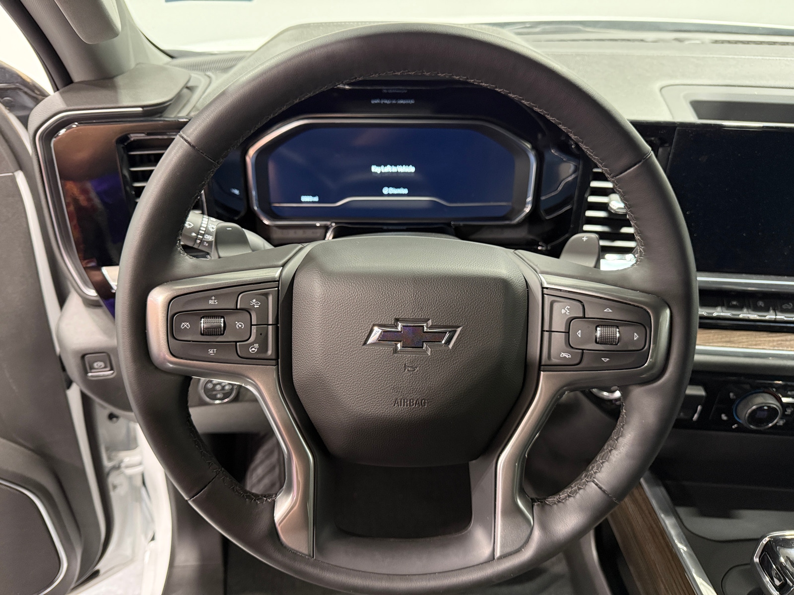 Thumbnail: 2023 Chevrolet Silverado 1500 - 5