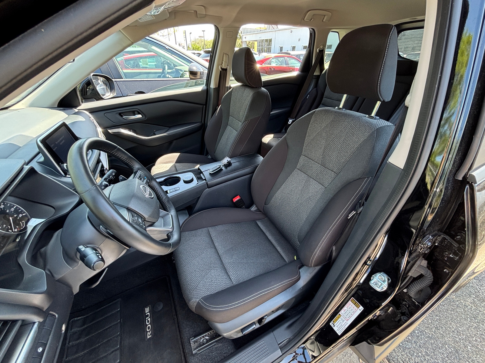 Thumbnail: 2025 Nissan Rogue - 2