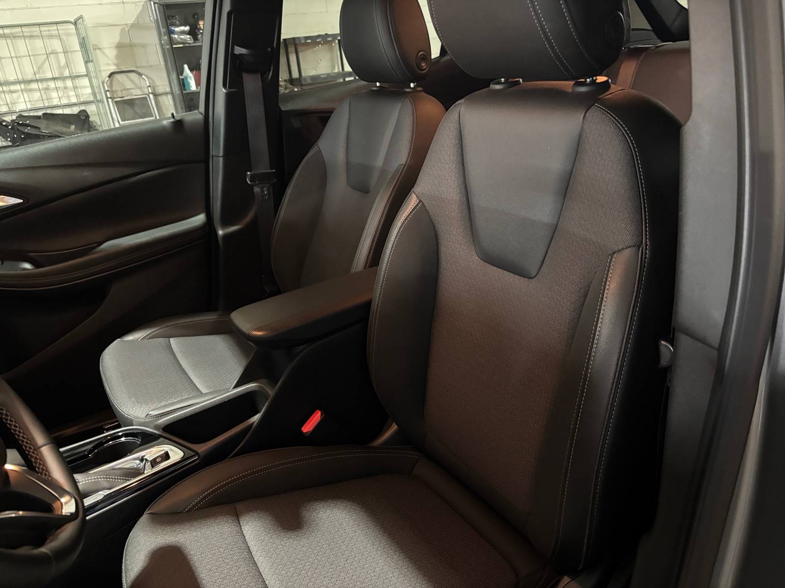 Thumbnail: 2025 Buick Encore GX - 2