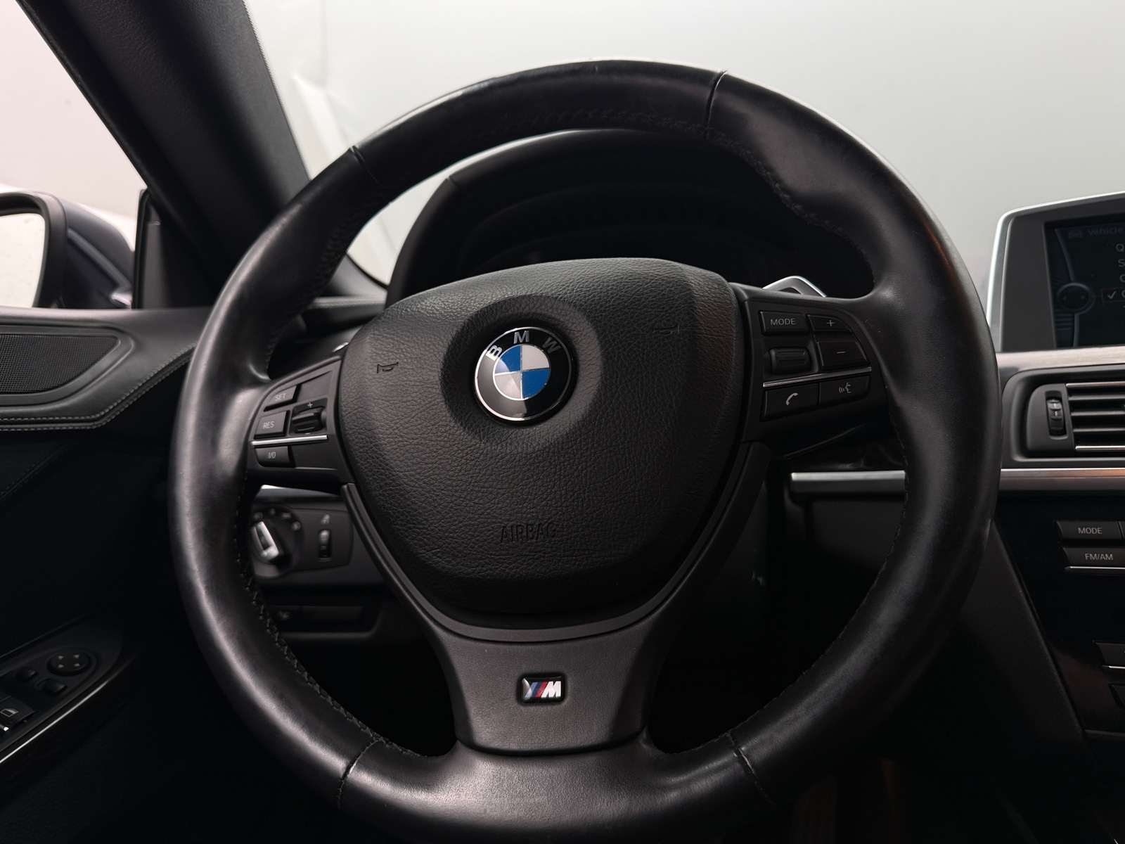 Thumbnail: 2012 BMW 6 Series - 3