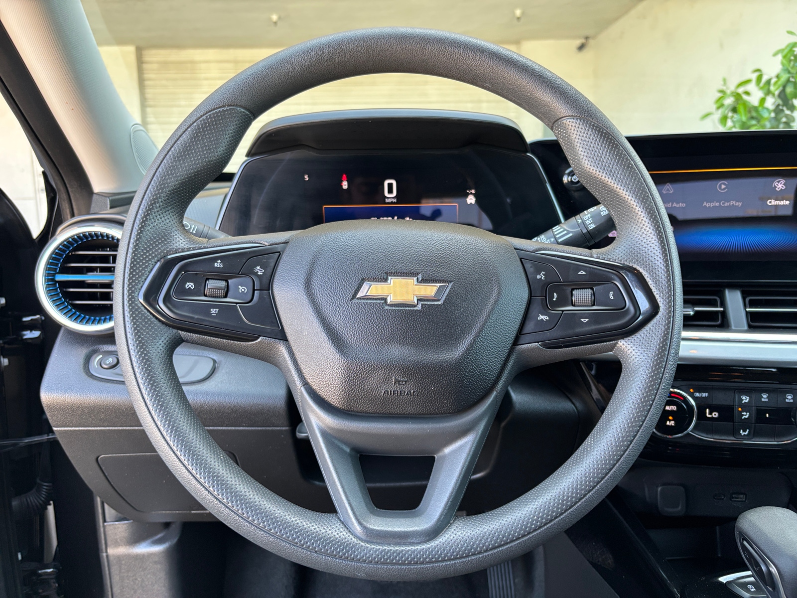 Thumbnail: 2025 Chevrolet Trax - 5