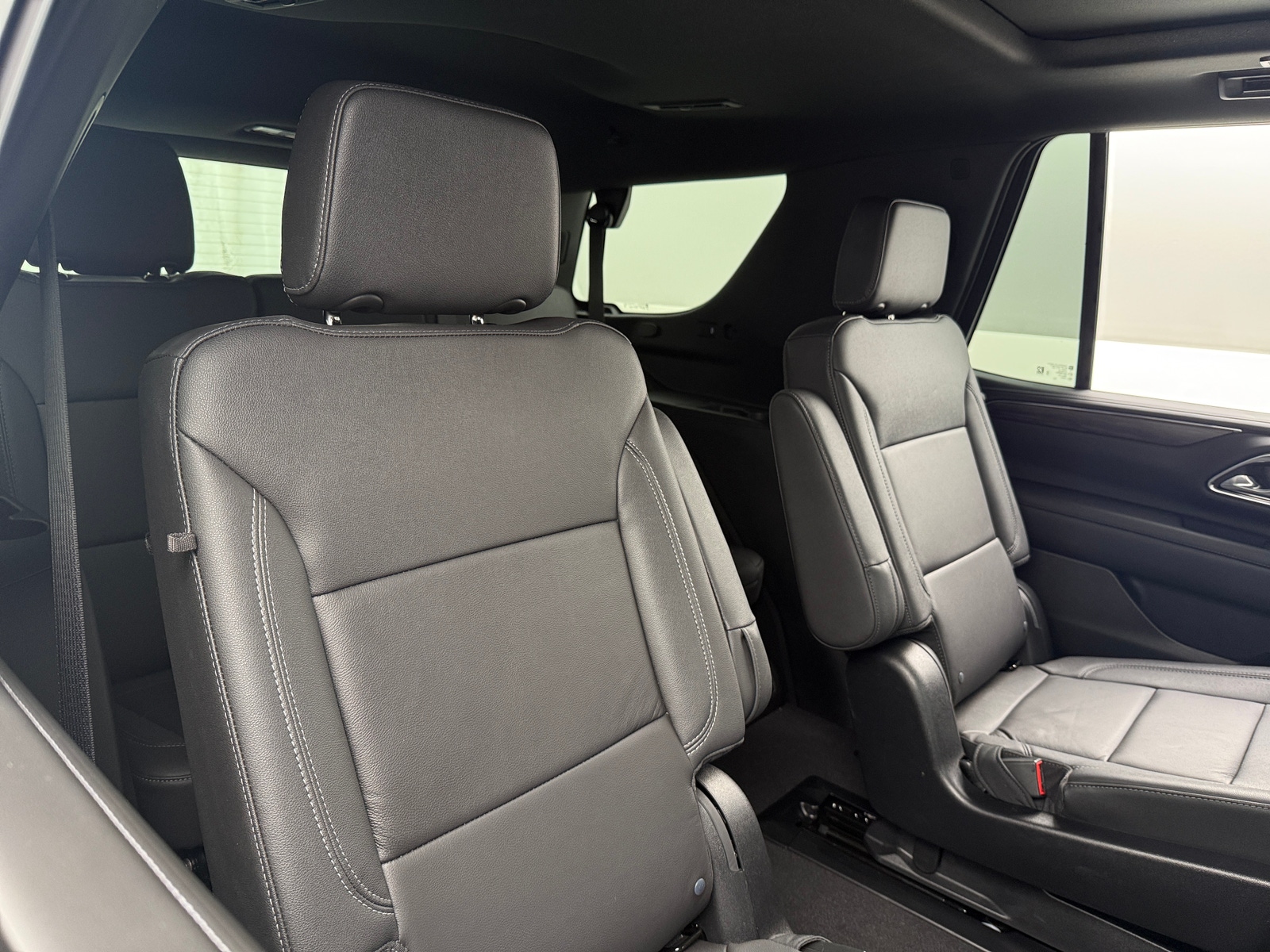 Thumbnail: 2023 Chevrolet Tahoe - 5