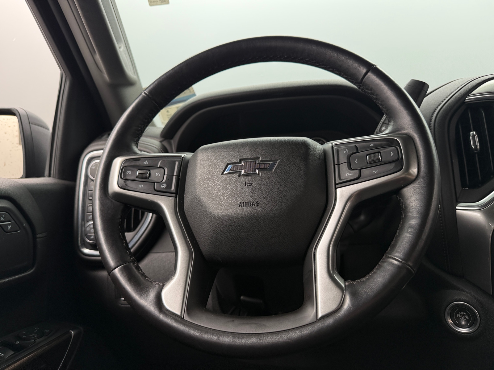 Thumbnail: 2022 Chevrolet Silverado 1500 - 5