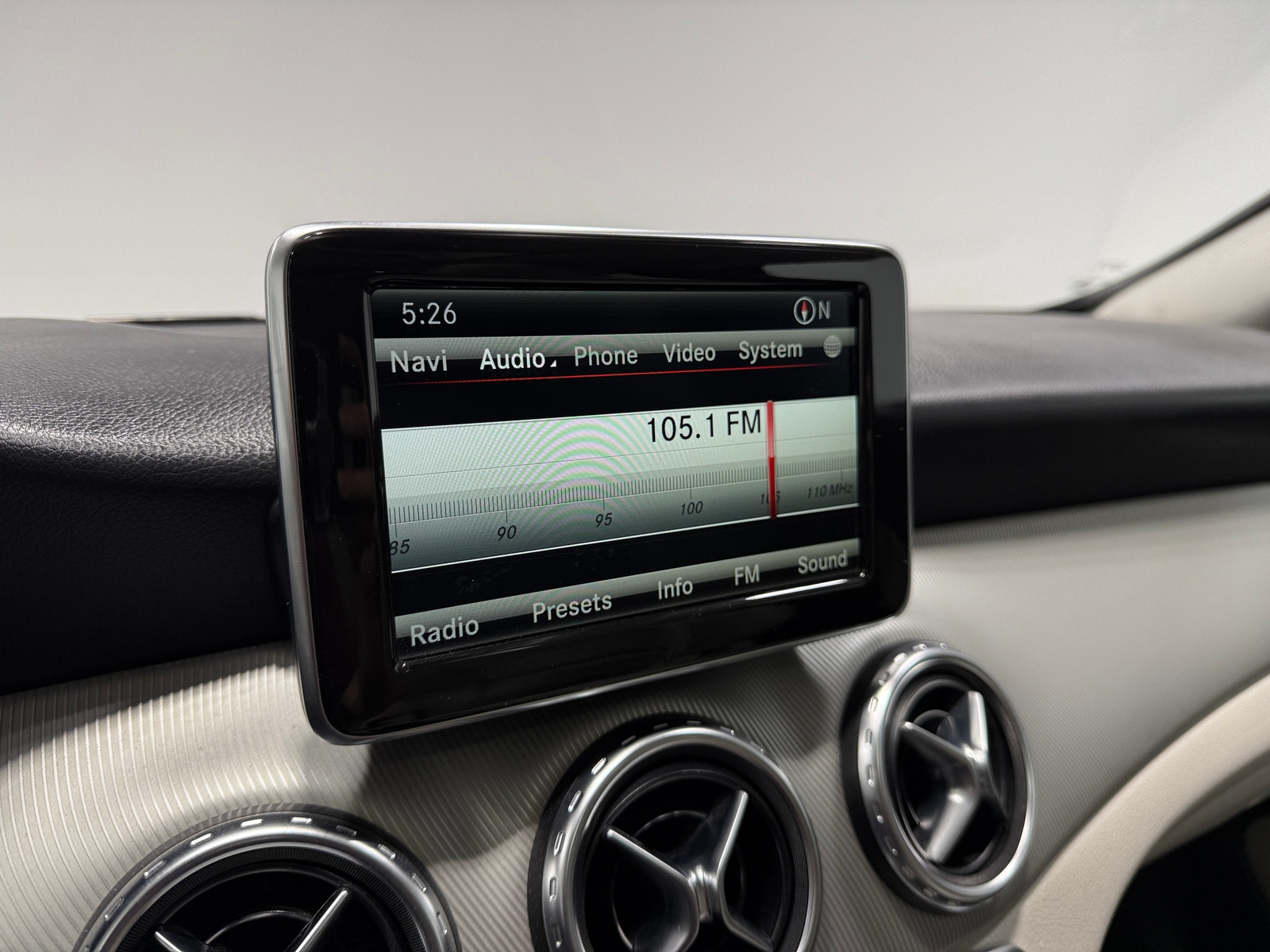 Thumbnail: 2015 Mercedes-Benz GLA - 3