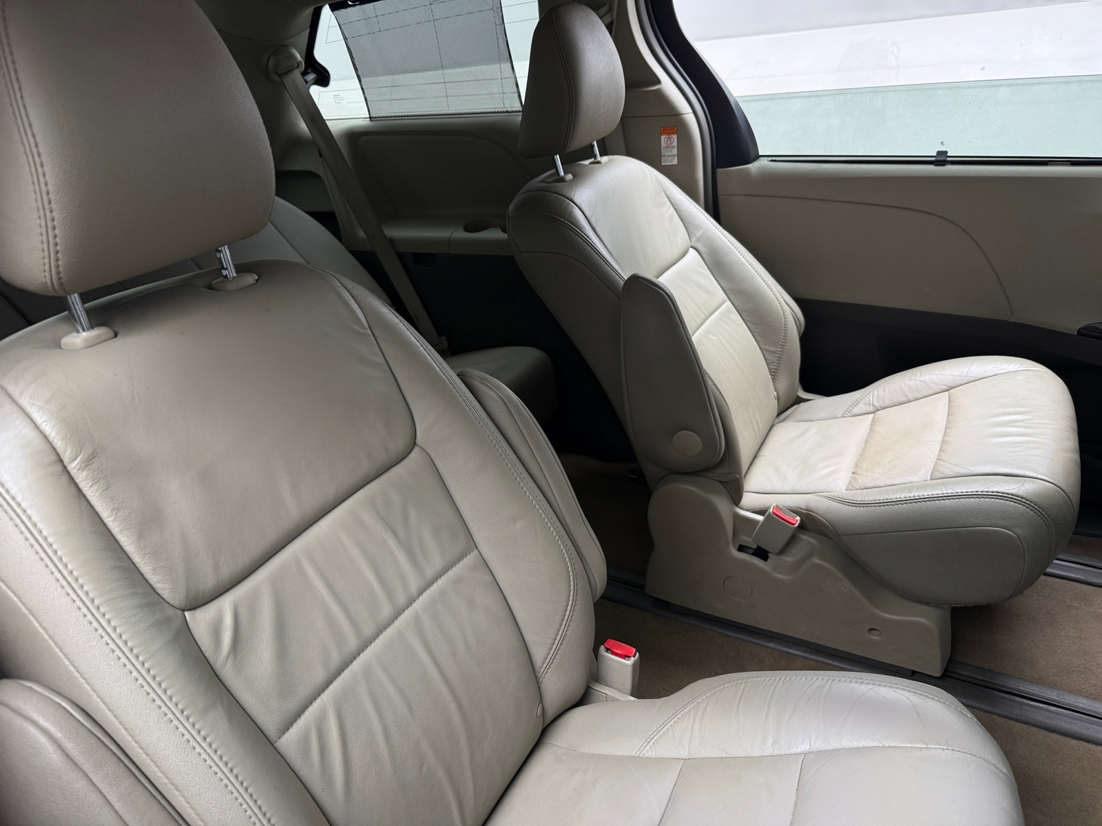 Thumbnail: 2017 Toyota Sienna - 5