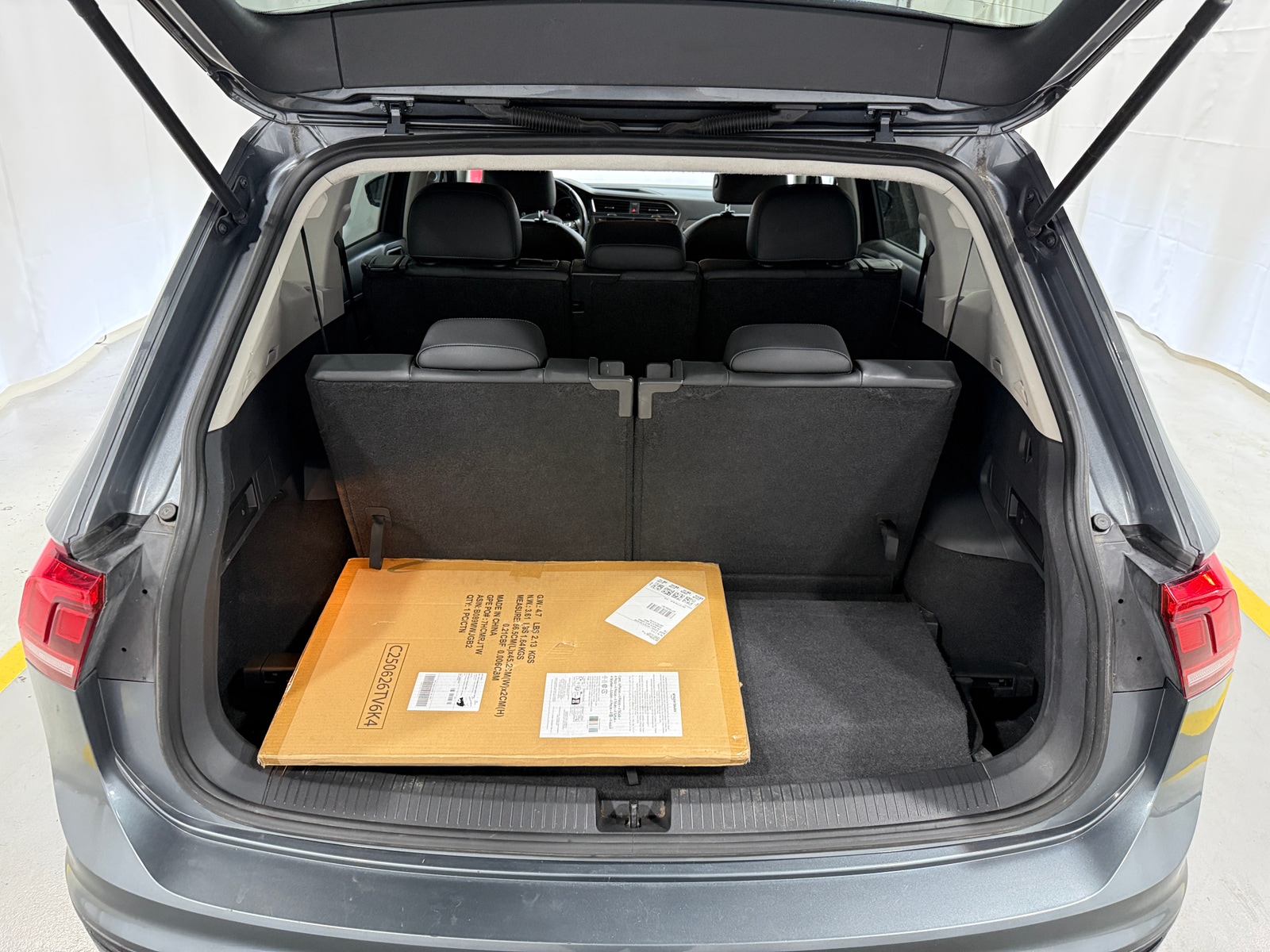 Thumbnail: 2019 Volkswagen Tiguan - 6