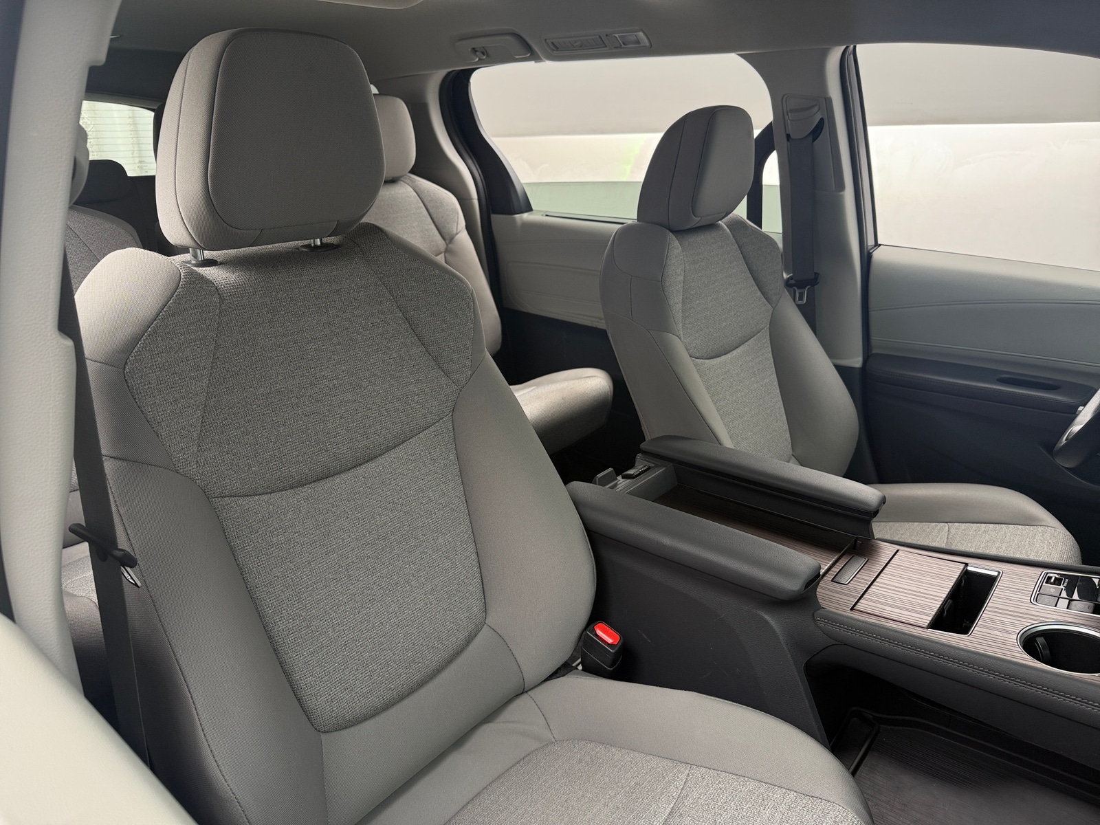 Thumbnail: 2024 Toyota Sienna - 2