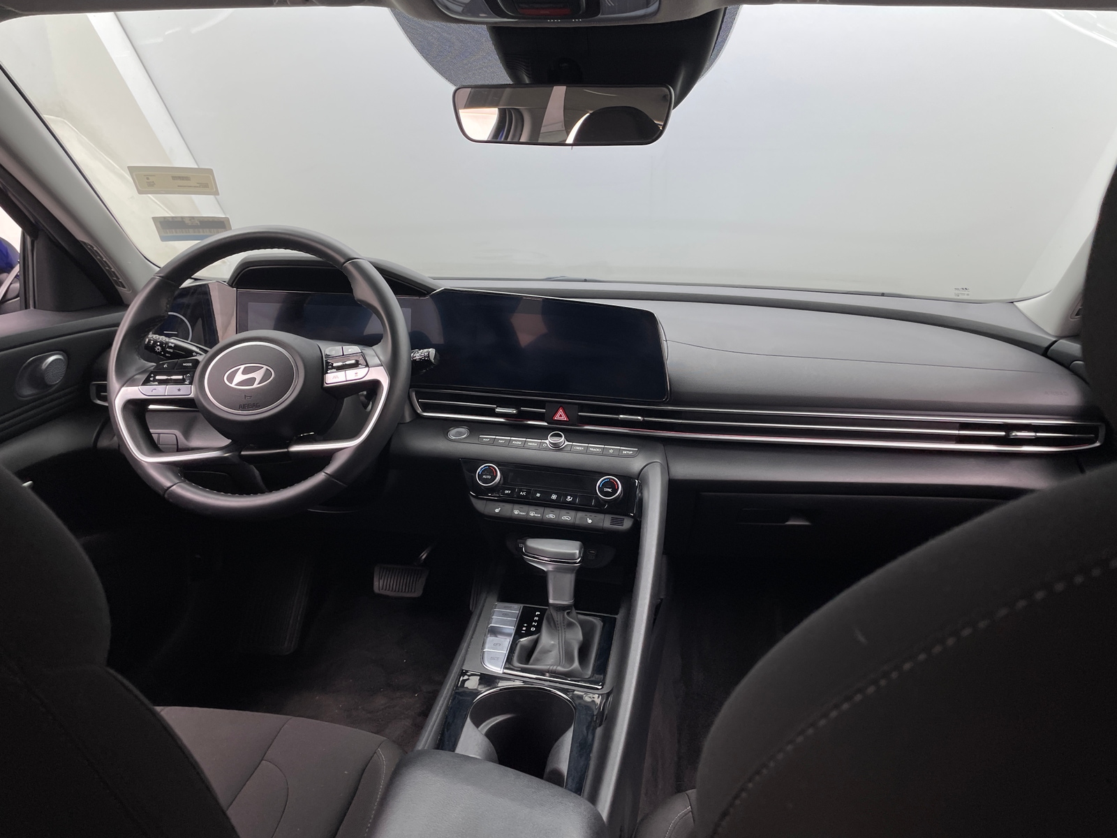 Thumbnail: 2024 Hyundai Elantra - 3