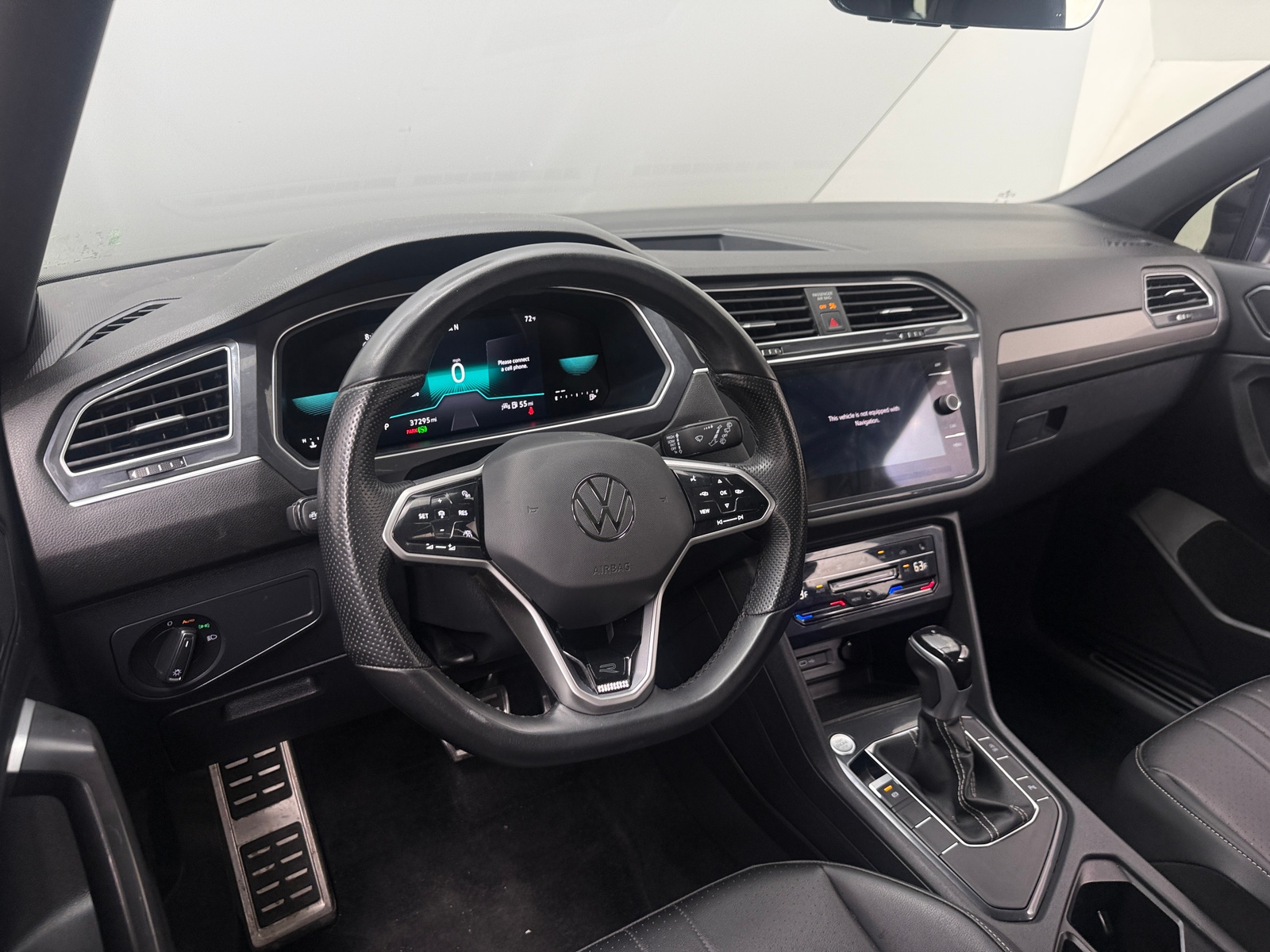 Thumbnail: 2023 Volkswagen Tiguan - 2