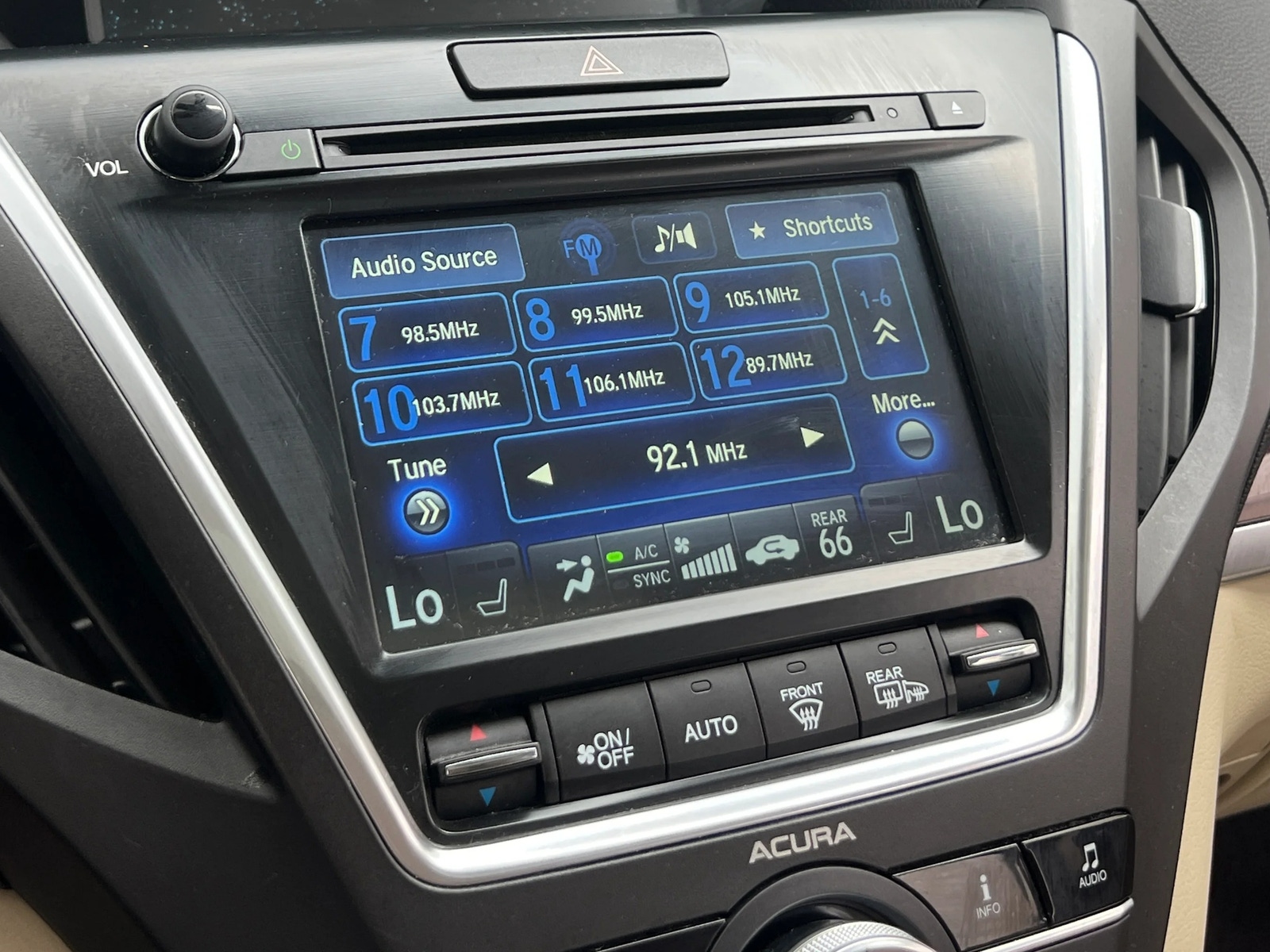 Thumbnail: 2016 Acura MDX - 3