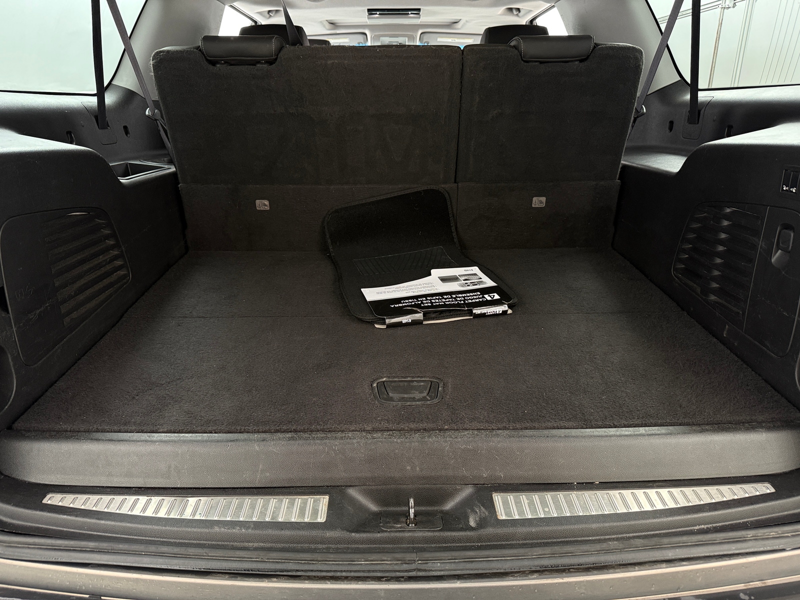 Thumbnail: 2017 Chevrolet Suburban - 6