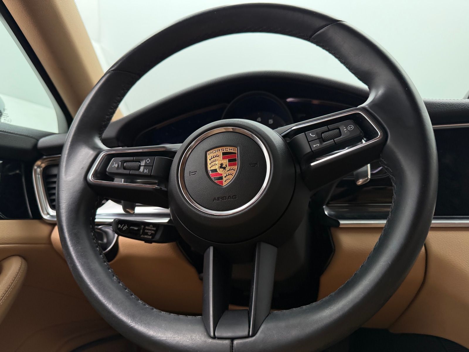 Thumbnail: 2021 Porsche Panamera - 4