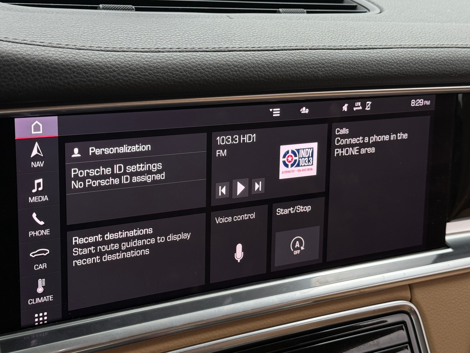 Thumbnail: 2021 Porsche Panamera - 3