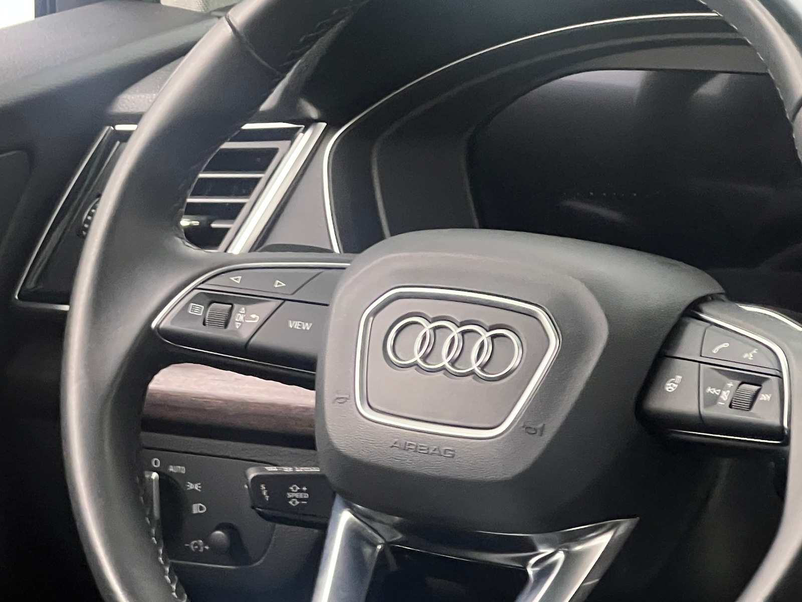 Thumbnail: 2023 Audi Q5 - 4