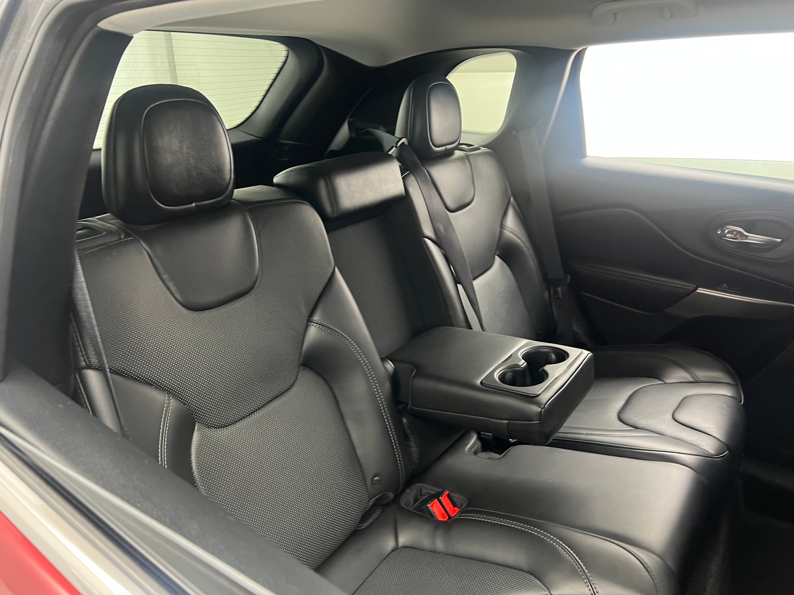 Thumbnail: 2019 Jeep Cherokee - 5