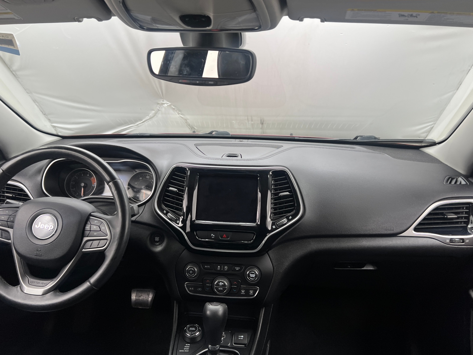 Thumbnail: 2019 Jeep Cherokee - 2