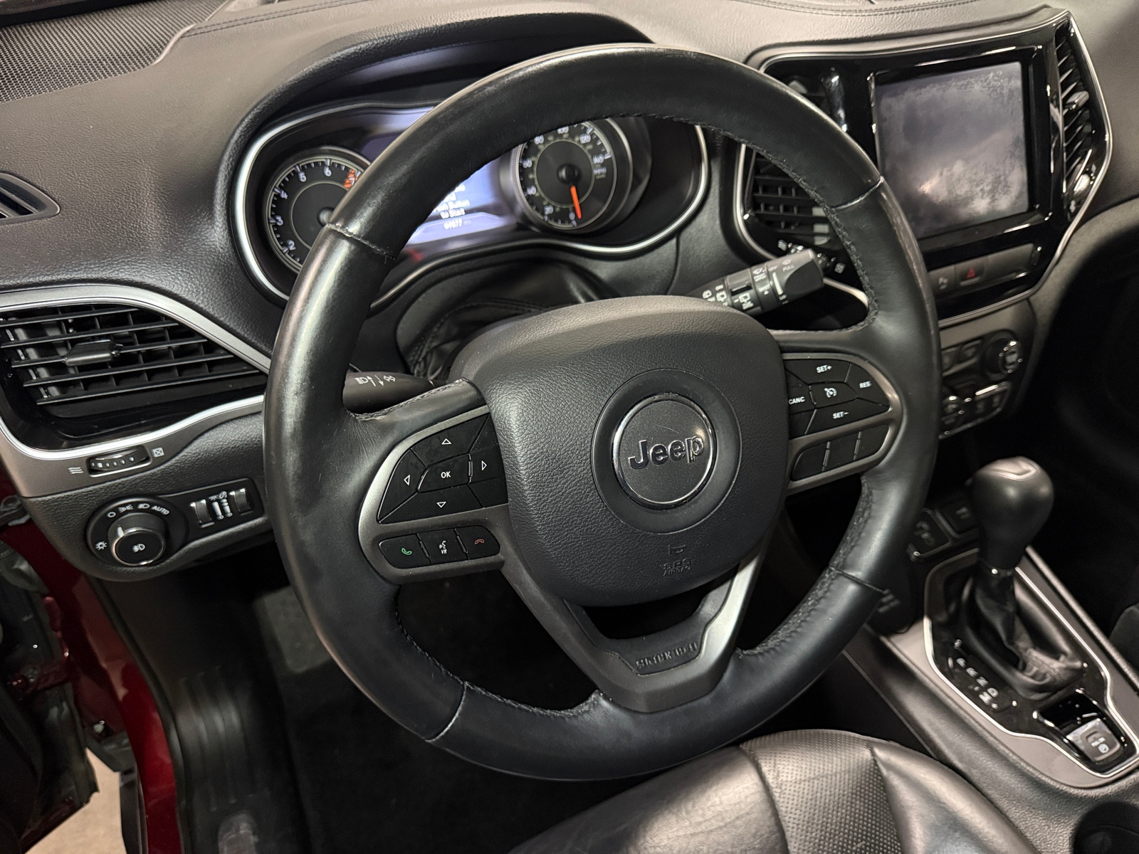 Thumbnail: 2019 Jeep Cherokee - 4