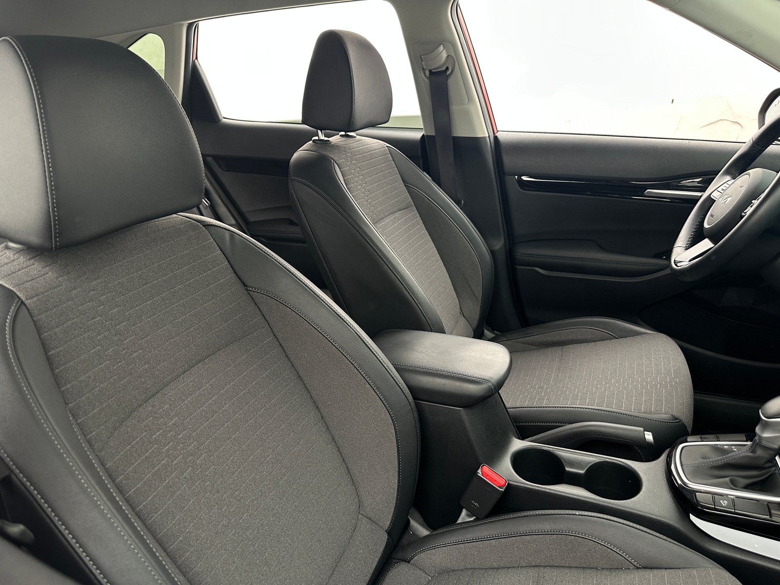 Thumbnail: 2023 Kia Seltos - 2