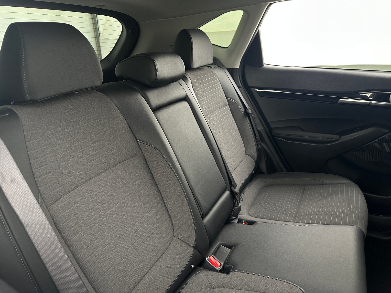 Thumbnail: 2023 Kia Seltos - 6