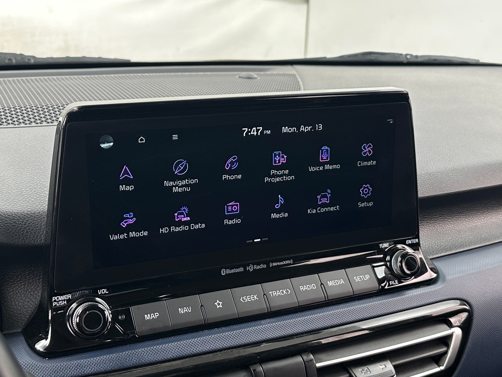 Thumbnail: 2023 Kia Seltos - 4