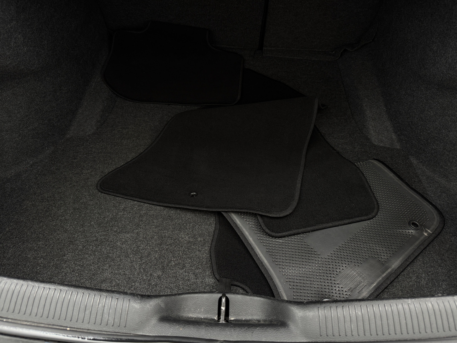 Thumbnail: 2022 Dodge Charger - 7